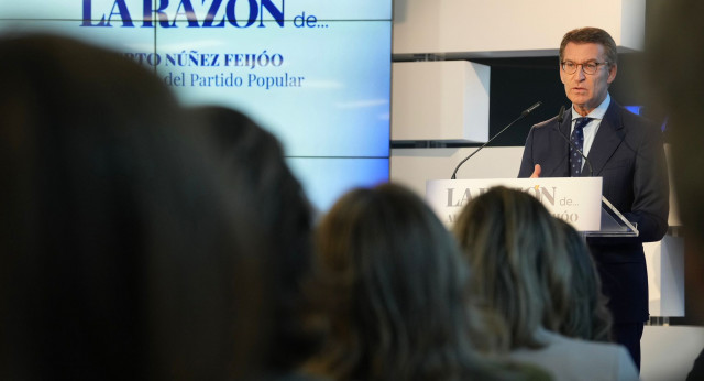 El presidente del Partido Popular, Alberto Núñez Feijóo, durante la conferencia 