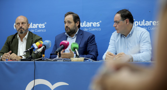 Pedro Rollán junto a Paco Núñez en rueda de prensa