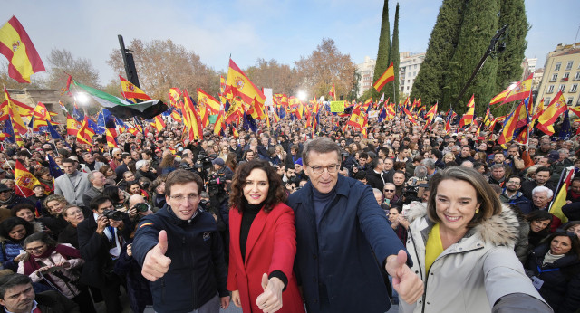 Acto en defensa de la Constitución y de la igualdad de todos los españoles