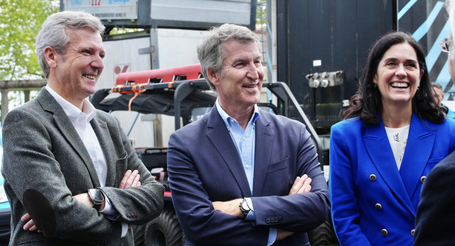 Alberto Núñez Feijóo y Alfonso Rueda visitan las instalaciones de CIAE 112 Galicia en A Estrada (Pontevedra)