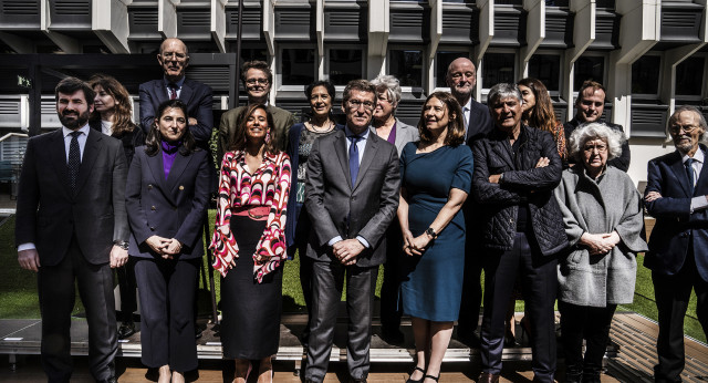 Alberto Núñez Feijóo junto al Consejo Asesor de Reformismo21