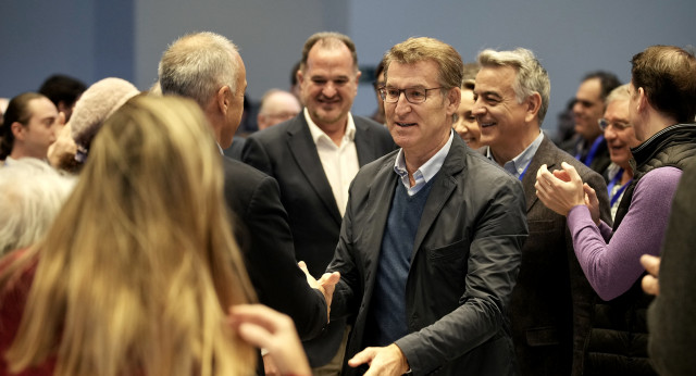 Alberto Núñez Feijóo, Carlos Iturgaiz y Javier de Andrés en el 16 Congreso del PP Vasco