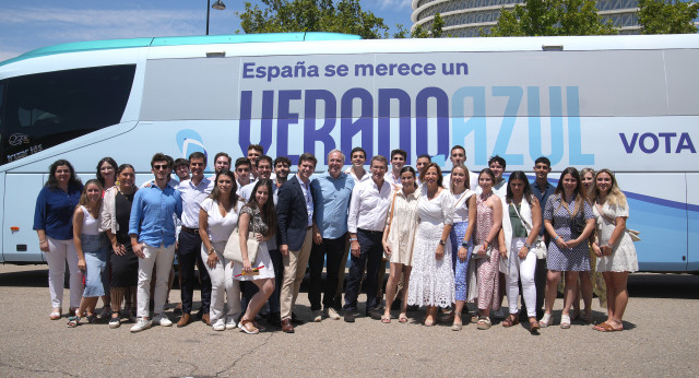 Feijóo en un mitin del PP en Zaragoza.