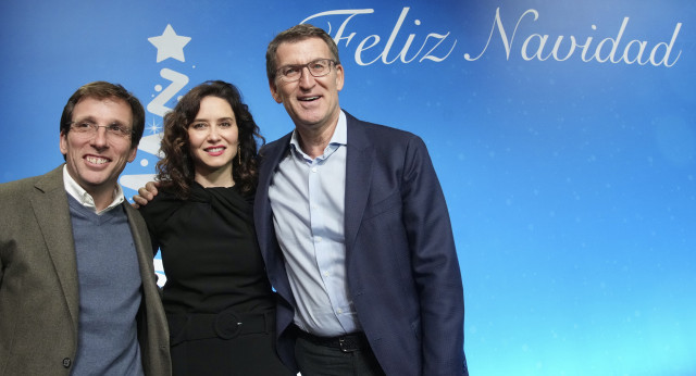 Alberto Núñez Feijóo asiste a la Cena de Navidad de PP Madrid, junto a Isabel Díaz Ayuso y José Luis Martínez-Almeida