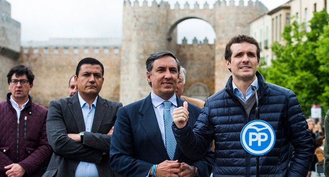 Casado asiste a los actos de celebración del Corpus Christi en Ávila