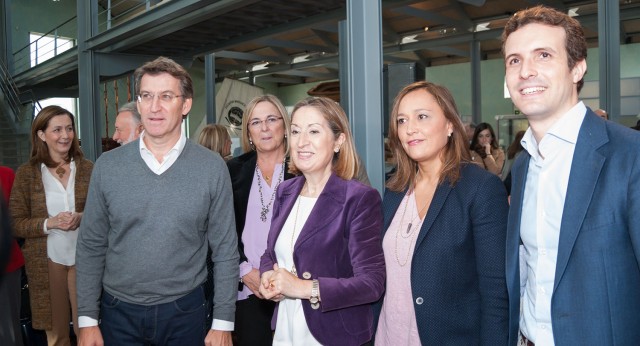 Pablo Casado, Ana Pastor, y Alberto Núñez Feijóo participan en el acto "CumPPlimos" celebrado en Vigo