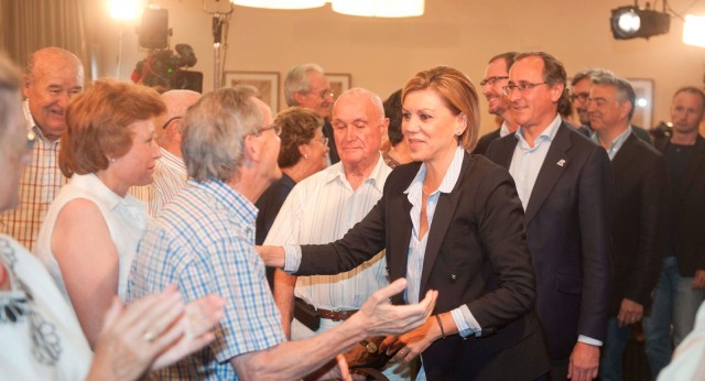 María Dolores de Cospedal con Alfonso Alonso y Javier Maroto durante un acto en Vitoria