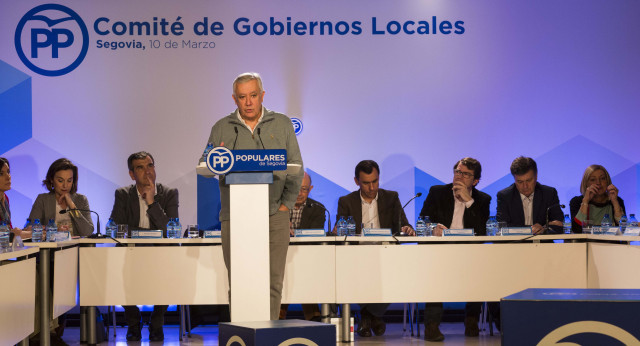 Javier Arenas en el Comité de Gobiernos Locales del PP