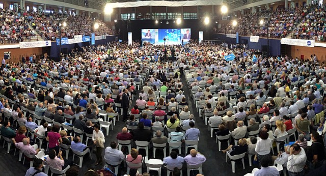 El auditorio de Málaga durante la intervención de Mariano Rajoy y Arias Cañete