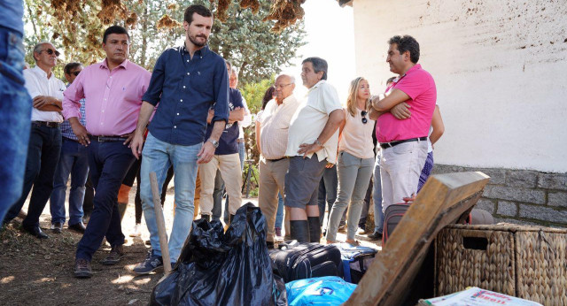 Pablo Casado visita Las Navas del Marqués (Ávila)