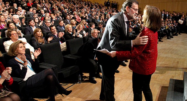 Mariano Rajoy Brey saluda a Ana Botella en la Convención Nacional