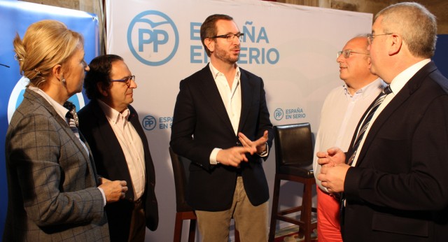 Javier Maroto en el acto de presentación del Programa Electoral del PP hoy en León.