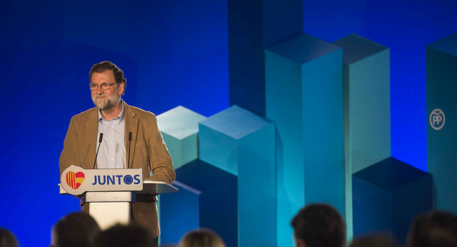 Mariano Rajoy interviene en el acto de presentación de candidatos del PPC