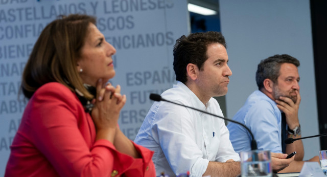 Isabel Borrego, Teodoro García Egea y Jaime de Olano en la inauguración de la tercera jornada del seminario del PP “Activemos España. Impulsando el TurismoIsabel Boreego