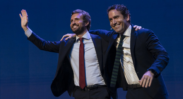 Pablo Casado junto a Teodoro García Egea