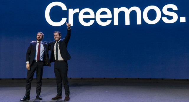 Pablo Casado junto a Teodoro García Egea