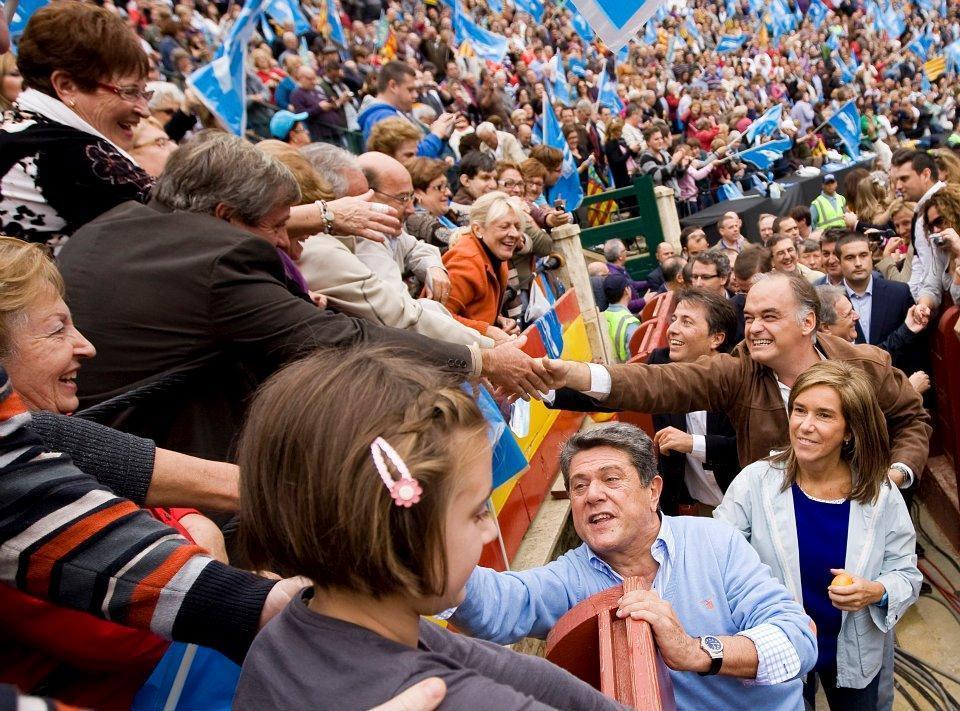 Santiago Cervera, González Pons, Ana Mato y Federico Trillo durante el mitin de Valencia