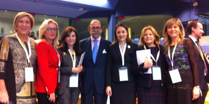 Parlamentarias españolas acompañadas de la delegada del Gobierno para la violencia de género, en Bruselas.