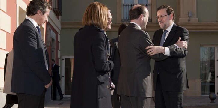 Mariano Rajoy saluda a Manfred Weber