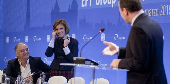 Manfred Weber presenta a María Dolores de Cospedal