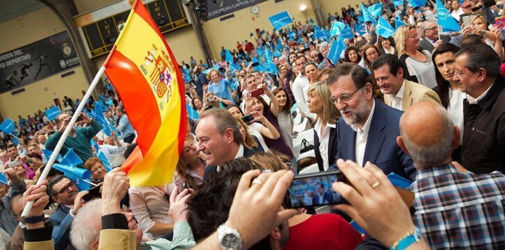 Mariano Rajoy y Alberto Fabra a su llegada al recinto en Alicante