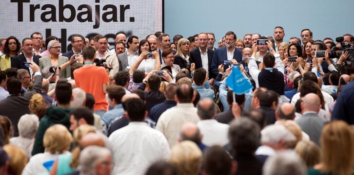 Mariano Rajoy junto al Candidato a la Comunidad Valenciana, Alberto Fabra y candidatos de la provincia de Alicante