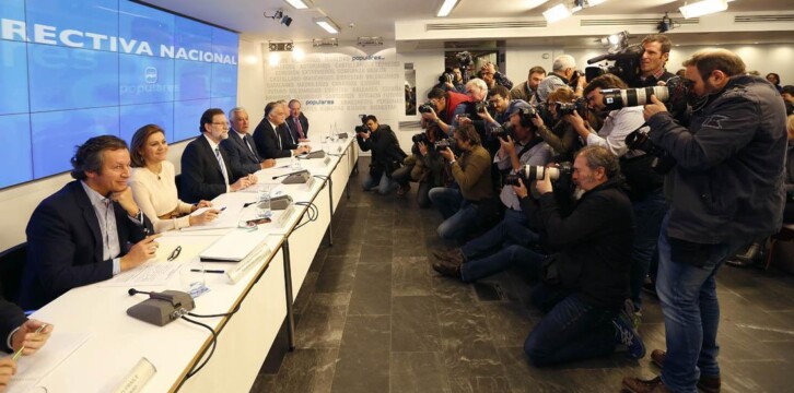 Los fotógrafos tomando imágenes en la Junta Directiva