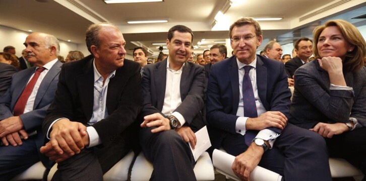 El Presidente del PP Andaluz, Juanma Moreno junto a José Antonio Mónago y Alberto Núñez Feijoo