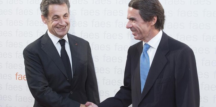 Nicolas Sarkozy saluda a José María Aznar