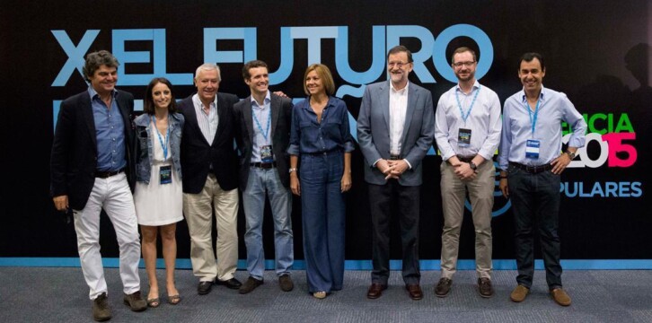 El Presidente del Partido Popular, Mariano Rajoy, junto a la Secretaria General y el resto de Vicesecretarios