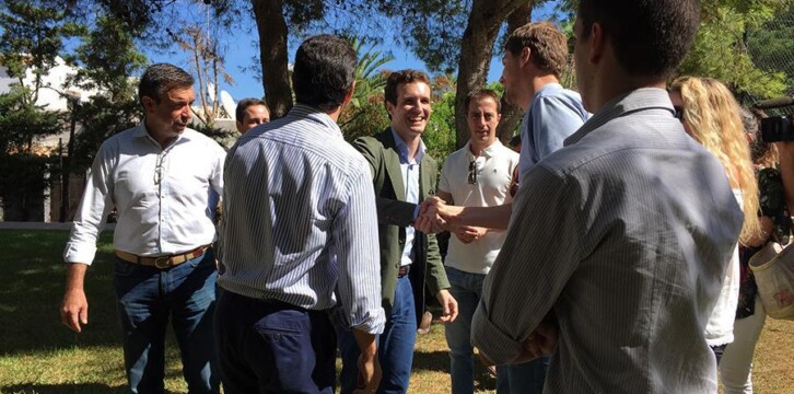 Pablo Casado participa en un acto de NNGG Balears