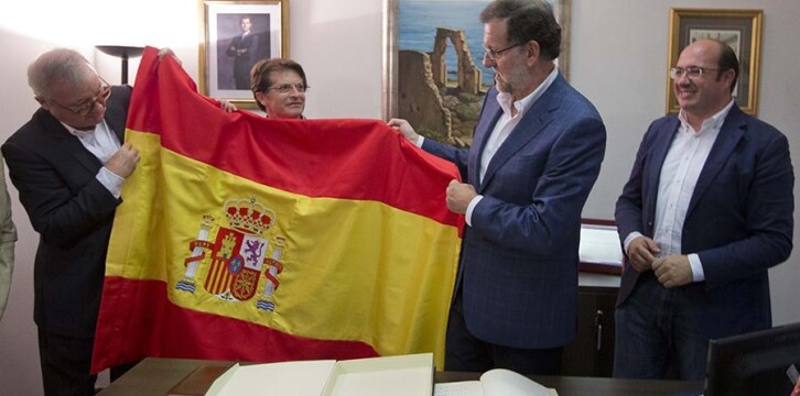 Mariano Rajoy con militantes del PP de Lorca