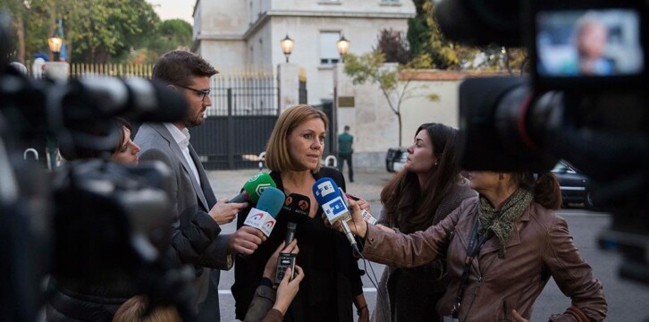 Mª Dolores de Cospedal acude a la Embajada de Francia en Madrid