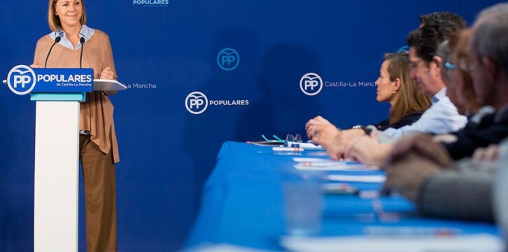 María Dolores de Cospedal durante su intervención en la Comisión de sanidad y bienestar social en Castilla-La Mancha