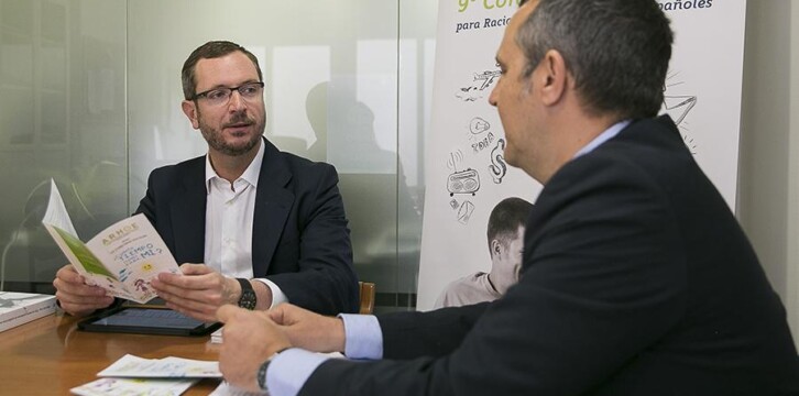 Javier Maroto se reúne con ARHOE