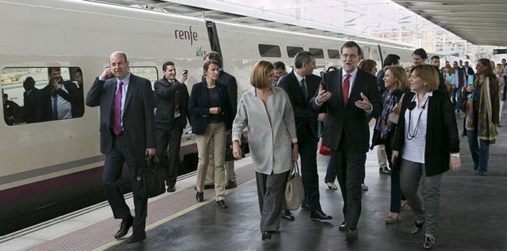 Mariano Rajoy y María Dolores de Cospedal con isabel Bonig a su llegada a Alicante