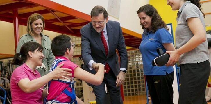Mariano Rajoy y María Dolores de Cospedal visitan la Fundación NIPACE