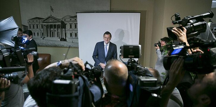 Mariano Rajoy firma su acta como diputado