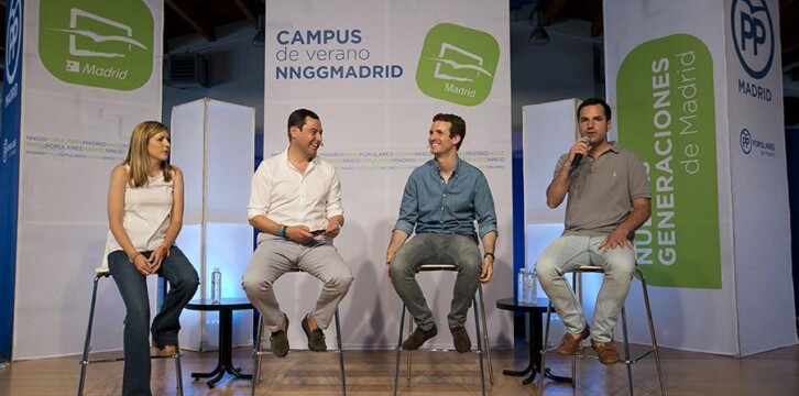 Pablo Casado y Juanma Moreno en el campus de verano de NNGG Madrid