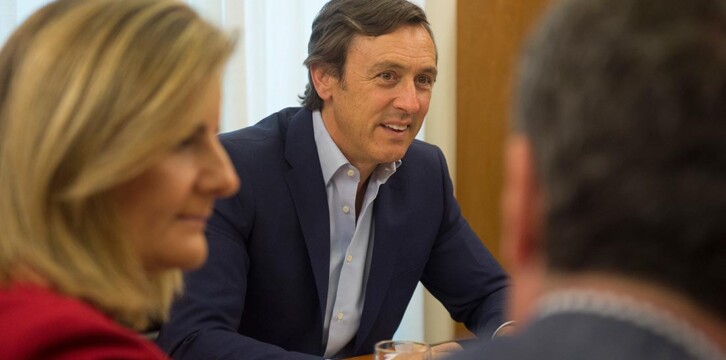 Reunión de los equipos negociadores de PP y Ciudadanos