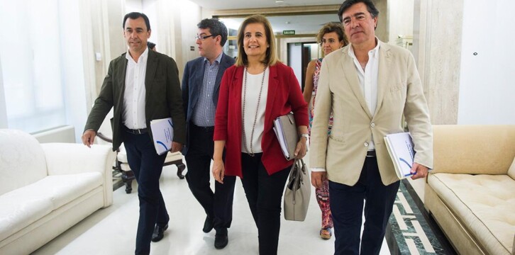 Reunión de los equipos negociadores de PP y Ciudadanos