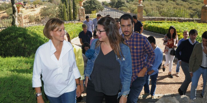 María Dolores de Cospedal participa en un encuentro con NNGG Toledo