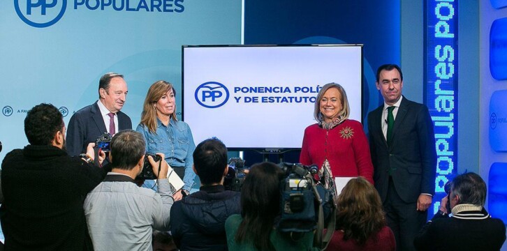 Fernando Martínez Maillo presenta las líneas básicas de la Ponencia Política y de Estatutos