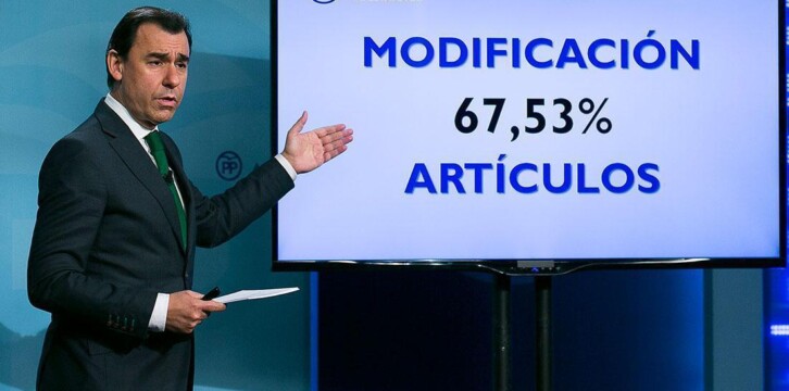 Fernando Martínez Maillo presenta las líneas básicas de la Ponencia Política y de Estatutos