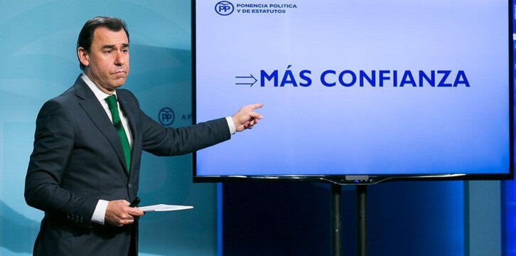 Fernando Martínez Maillo presenta las líneas básicas de la Ponencia Política y de Estatutos