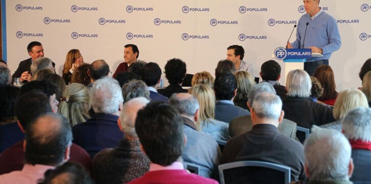 García Albiol durante un acto con compromisarios del PP en Barcelona