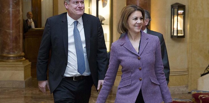 Cospedal presenta la conferencia de López-Istúriz en el Fórum Europa