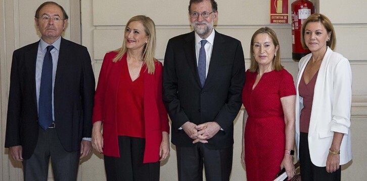 Mariano Rajoy presenta a Cristina Cifuentes en el Nueva Economía Fórum