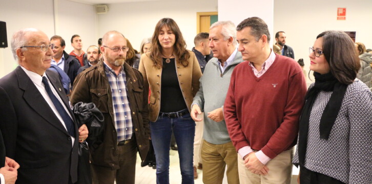 Javier Arenas clausura un acto con alcaldes y con el Consejo Territorial de Portavoces del PP de Sevilla