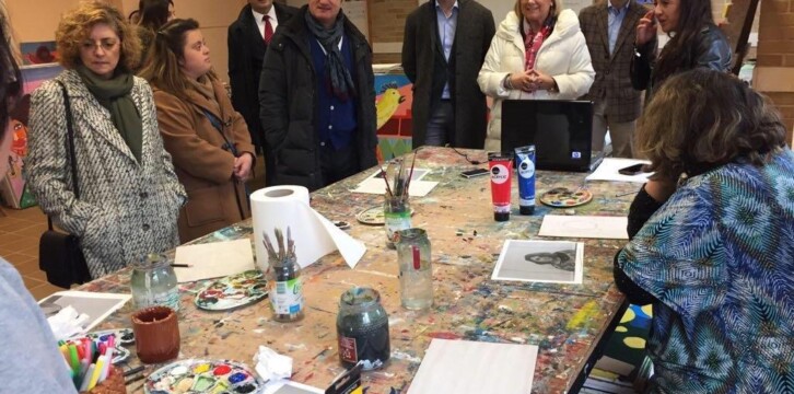 El vicesecretario de Sectorial del Partido Popular, Javier Maroto, visita la Fundación Vinjoy en Oviedo.